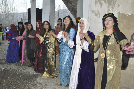 Yüksekova'da 04.05.12.2010 tarihleri arasında evlenen çiftleri sizler için sayfamıza taşıdık. Yüksekova Güncel olarak tüm çiftlerimize mutluluklar dileriz.