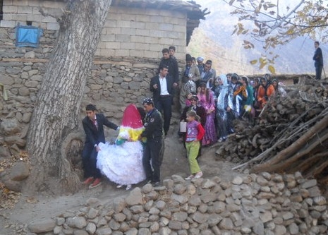 Yüksekova'da 04.05.12.2010 tarihleri arasında evlenen çiftleri sizler için sayfamıza taşıdık. Yüksekova Güncel olarak tüm çiftlerimize mutluluklar dileriz.