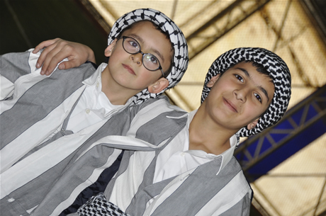 Yüksekova'da Sporla ile Sağlıklı Yaşam Bilinçli Nesiller Projesi kapsamında bir futbol Okulu açıldı.