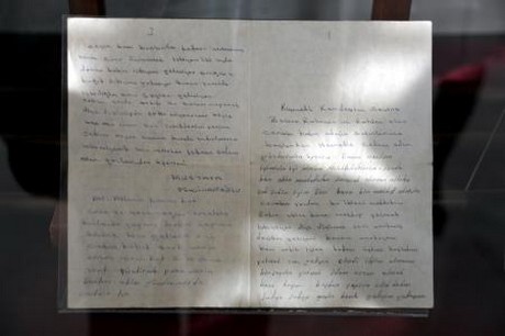 Müzeye dönüştürülen Ulucanlar Cezaevini gezmek üzere gelen BDP'li milletvekilleri içeri alınmadı.