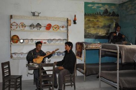 Müzeye dönüştürülen Ulucanlar Cezaevini gezmek üzere gelen BDP'li milletvekilleri içeri alınmadı.