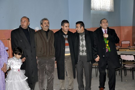 Yüksekova'da eksi 15 derecede 2011 yılın ilk çifti dünya evine girdiler