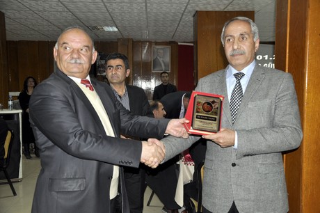 Güvener Radyo Dinleyicilerinin tarafından seçilen Hakkari ilinin yılın başarılıları ödül töreni