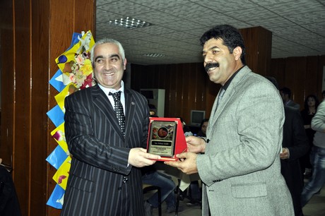 Güvener Radyo Dinleyicilerinin tarafından seçilen Hakkari ilinin yılın başarılıları ödül töreni