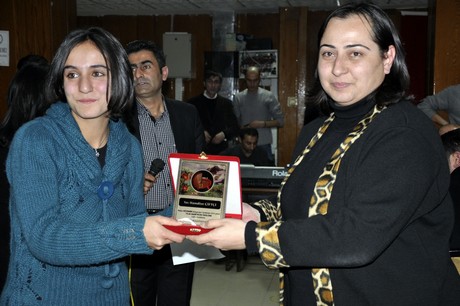 Güvener Radyo Dinleyicilerinin tarafından seçilen Hakkari ilinin yılın başarılıları ödül töreni