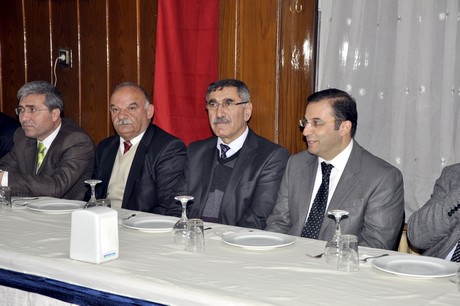 Güvener Radyo Dinleyicilerinin tarafından seçilen Hakkari ilinin yılın başarılıları ödül töreni