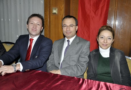 Güvener Radyo Dinleyicilerinin tarafından seçilen Hakkari ilinin yılın başarılıları ödül töreni