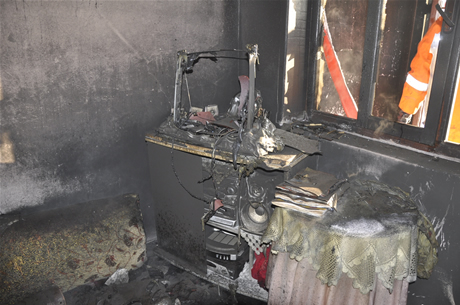 Hakkarinin Yüksekova İlçesinde bir evin mutfağında piknik tüpünün patlaması sonucu çıkan yangında 5  kişi çeşitli yerlerinden yaralandı. 