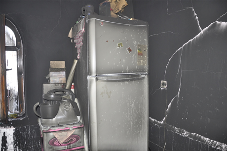 Hakkarinin Yüksekova İlçesinde bir evin mutfağında piknik tüpünün patlaması sonucu çıkan yangında 5  kişi çeşitli yerlerinden yaralandı. 