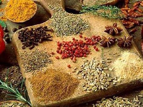 Birçok kişide soğuk algınlığı, nezle, grip, farenjit, öksürük gibi hastalıklar görülüyor. Mutfağınızdaki malzemelerle karışımlar hazırlayıp önlem alabilirsiniz. 