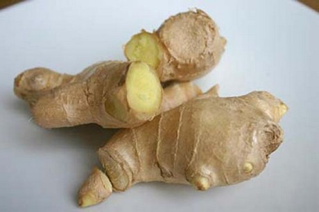 Birçok kişide soğuk algınlığı, nezle, grip, farenjit, öksürük gibi hastalıklar görülüyor. Mutfağınızdaki malzemelerle karışımlar hazırlayıp önlem alabilirsiniz. 