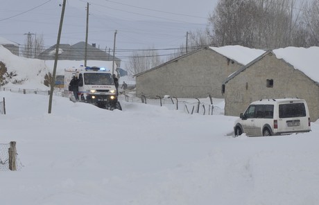 Yüksekova'da Hasta Kurtarma Operasyonu