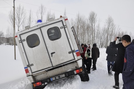 Yüksekova'da Hasta Kurtarma Operasyonu