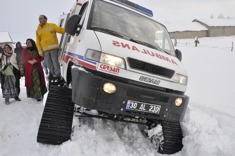 Yüksekova'da Hasta Kurtarma Operasyonu