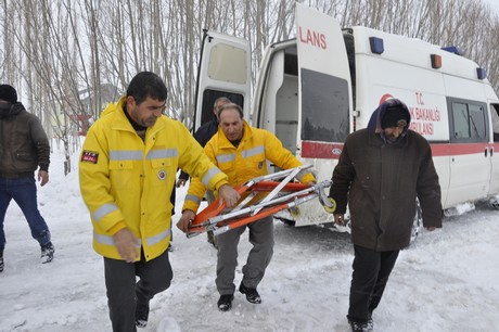 Yüksekova'da Hasta Kurtarma Operasyonu