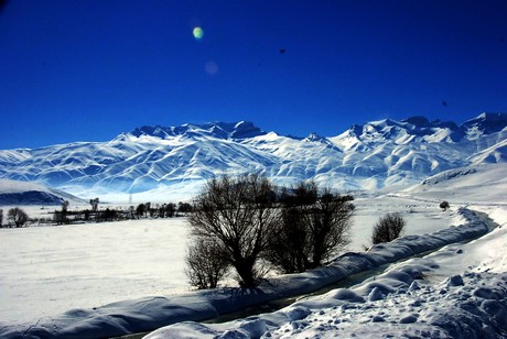 Kar'ın başkenti Yüksekova'dan doyumsuz görüntüleri ve fotoğrafları siz değerli okuyucularımız için hazırladık.