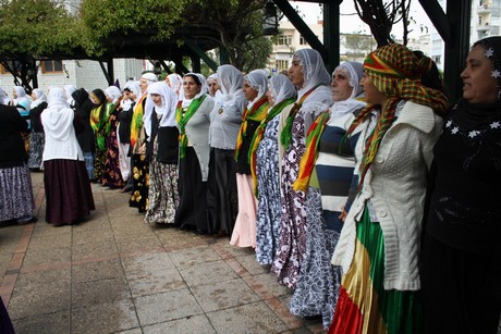 8 Mart Dünya Kadınlar Günü nedeniyle Mardin, Batman, Ankara, Mersin, İstanbul, Aydın, Ağrı, Muş, Van, Kars, Erzurum ve Hakkari'de düzenlenen miting ve etkinlere katılarak alanları gökkuşağı rengine büründüren onbinlerce kadın, Başbakan Erdoğan'ın 