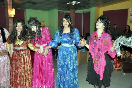 Özel Kampüs Dershanesi öğrenci ve öğretmenleri yoğun geçen YGS hazırlığı stresini atmak için düzenlenen moral gecesinde buluştular.