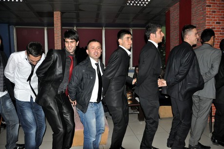 Özel Kampüs Dershanesi öğrenci ve öğretmenleri yoğun geçen YGS hazırlığı stresini atmak için düzenlenen moral gecesinde buluştular.