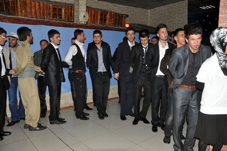 Özel Kampüs Dershanesi öğrenci ve öğretmenleri yoğun geçen YGS hazırlığı stresini atmak için düzenlenen moral gecesinde buluştular.