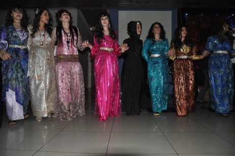 Özel Kampüs Dershanesi öğrenci ve öğretmenleri yoğun geçen YGS hazırlığı stresini atmak için düzenlenen moral gecesinde buluştular.