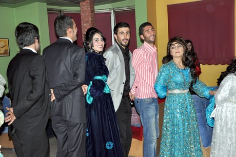 Özel Kampüs Dershanesi öğrenci ve öğretmenleri yoğun geçen YGS hazırlığı stresini atmak için düzenlenen moral gecesinde buluştular.