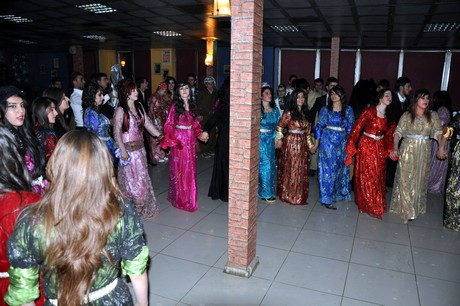 Özel Kampüs Dershanesi öğrenci ve öğretmenleri yoğun geçen YGS hazırlığı stresini atmak için düzenlenen moral gecesinde buluştular.