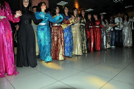 Özel Kampüs Dershanesi öğrenci ve öğretmenleri yoğun geçen YGS hazırlığı stresini atmak için düzenlenen moral gecesinde buluştular.