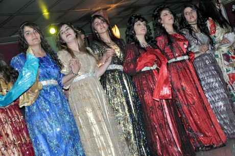 Özel Kampüs Dershanesi öğrenci ve öğretmenleri yoğun geçen YGS hazırlığı stresini atmak için düzenlenen moral gecesinde buluştular.