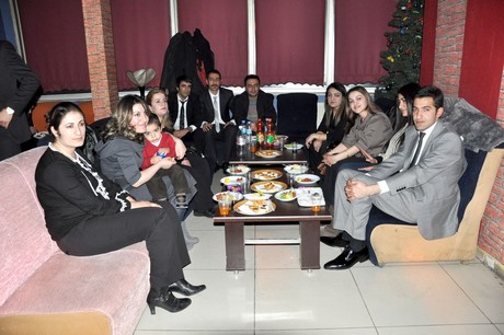 Özel Kampüs Dershanesi öğrenci ve öğretmenleri yoğun geçen YGS hazırlığı stresini atmak için düzenlenen moral gecesinde buluştular.