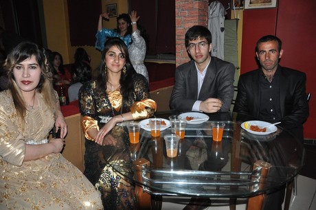 Özel Kampüs Dershanesi öğrenci ve öğretmenleri yoğun geçen YGS hazırlığı stresini atmak için düzenlenen moral gecesinde buluştular.