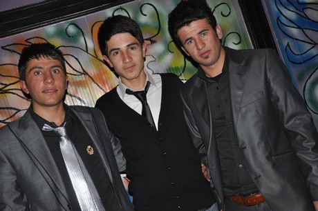 Özel Kampüs Dershanesi öğrenci ve öğretmenleri yoğun geçen YGS hazırlığı stresini atmak için düzenlenen moral gecesinde buluştular.