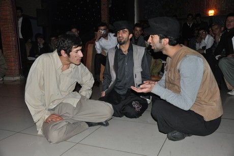 Özel Kampüs Dershanesi öğrenci ve öğretmenleri yoğun geçen YGS hazırlığı stresini atmak için düzenlenen moral gecesinde buluştular.