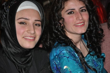 Özel Kampüs Dershanesi öğrenci ve öğretmenleri yoğun geçen YGS hazırlığı stresini atmak için düzenlenen moral gecesinde buluştular.