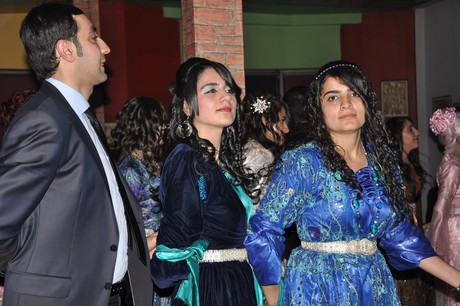 Özel Kampüs Dershanesi öğrenci ve öğretmenleri yoğun geçen YGS hazırlığı stresini atmak için düzenlenen moral gecesinde buluştular.