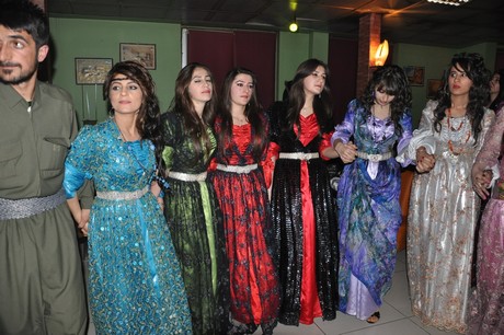 Özel Kampüs Dershanesi öğrenci ve öğretmenleri yoğun geçen YGS hazırlığı stresini atmak için düzenlenen moral gecesinde buluştular.