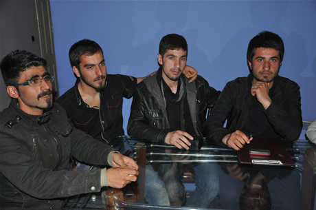 YGS sınavından önce Yüksekova Deneyim Dersanesi Öğrencileri Bir araya gelerek moral depoladılar