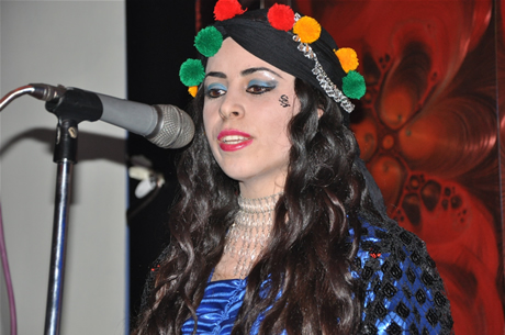 YGS sınavından önce Yüksekova Deneyim Dersanesi Öğrencileri Bir araya gelerek moral depoladılar