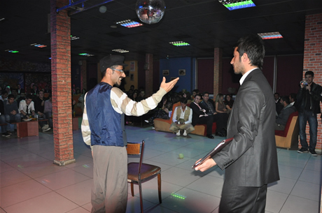 YGS sınavından önce Yüksekova Deneyim Dersanesi Öğrencileri Bir araya gelerek moral depoladılar