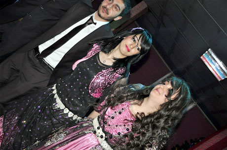 YGS sınavından önce Yüksekova Deneyim Dersanesi Öğrencileri Bir araya gelerek moral depoladılar