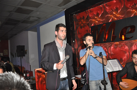 YGS sınavından önce Yüksekova Deneyim Dersanesi Öğrencileri Bir araya gelerek moral depoladılar