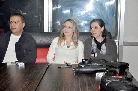 Yüksekova Endüstri Meslek Lisesi son sınıf öğrencileri 20102011 eğitim öğretim yılında lise son sınıfta bulunan 120 öğrenci için görkemli mezuniyet gecesi düzenlendi 