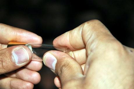 Yüksekova'da Kutlu Doğum Haftası münasebetiyle Peygamber Efendimizin (SAV) Sakal-ı Şerifi ziyaret açıldığı sırada büyük izdiham yaşandı.