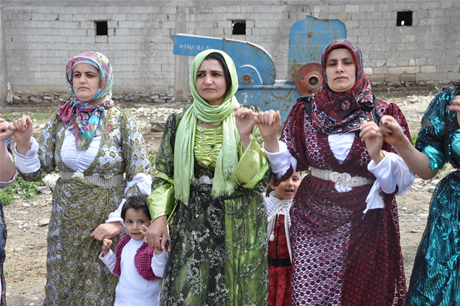 Yüksekova'da 07.08.05.2011 tarihleri arasında evlenen çiftleri sizler için sayfamıza taşıdık. Yüksekova Güncel olarak tüm çiftlerimize mutluluklar dileriz.