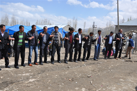 Yüksekova'da 07.08.05.2011 tarihleri arasında evlenen çiftleri sizler için sayfamıza taşıdık. Yüksekova Güncel olarak tüm çiftlerimize mutluluklar dileriz.