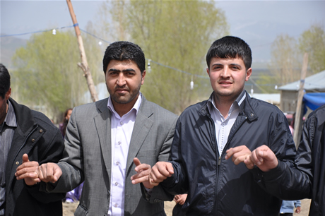 Yüksekova'da 07.08.05.2011 tarihleri arasında evlenen çiftleri sizler için sayfamıza taşıdık. Yüksekova Güncel olarak tüm çiftlerimize mutluluklar dileriz.