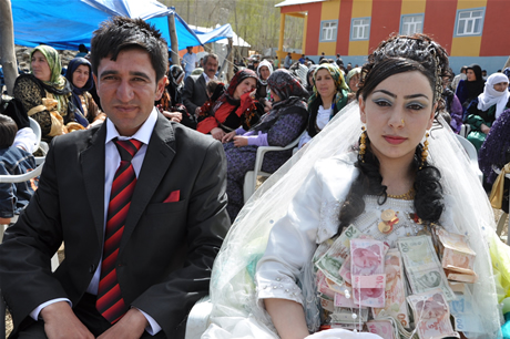 Yüksekova'da 07.08.05.2011 tarihleri arasında evlenen çiftleri sizler için sayfamıza taşıdık. Yüksekova Güncel olarak tüm çiftlerimize mutluluklar dileriz.