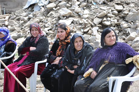 Yüksekova'da 07.08.05.2011 tarihleri arasında evlenen çiftleri sizler için sayfamıza taşıdık. Yüksekova Güncel olarak tüm çiftlerimize mutluluklar dileriz.