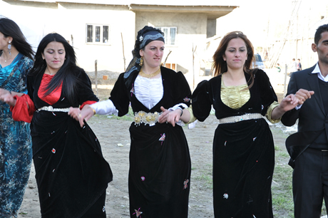 Yüksekova'da 07.08.05.2011 tarihleri arasında evlenen çiftleri sizler için sayfamıza taşıdık. Yüksekova Güncel olarak tüm çiftlerimize mutluluklar dileriz.