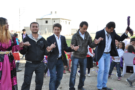 Yüksekova'da 07.08.05.2011 tarihleri arasında evlenen çiftleri sizler için sayfamıza taşıdık. Yüksekova Güncel olarak tüm çiftlerimize mutluluklar dileriz.